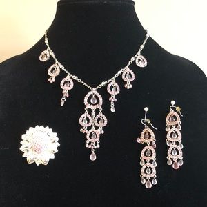 Liz Claiborne necklace, earrings & brooch set